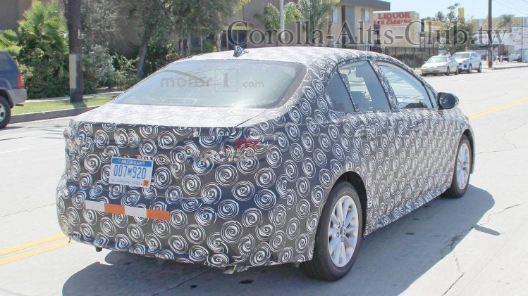 2020-toyota-corolla-spy-photo (12).jpg