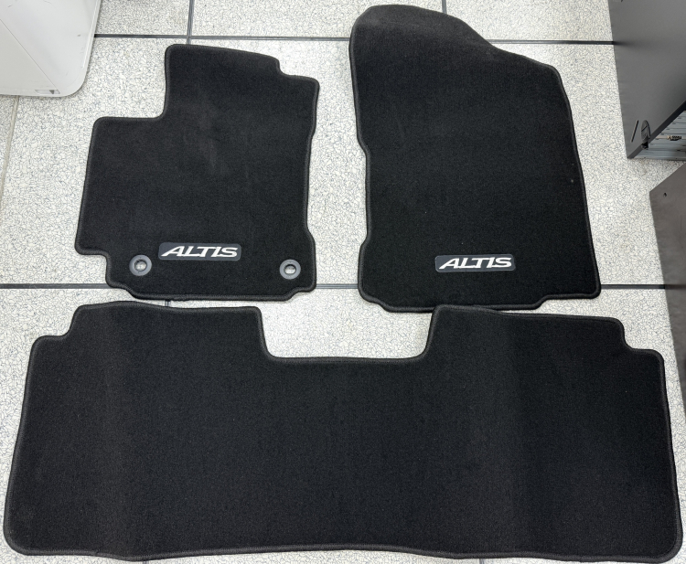Altis11代腳踏墊